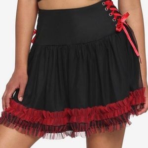 Hot topic black & red side lace up skirt sz XL